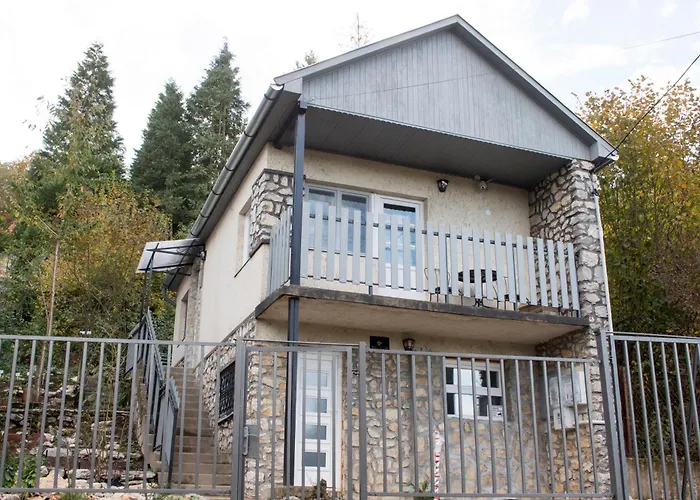 Apartment Buekki Csend Vendeghaz Bukkszentkereszt